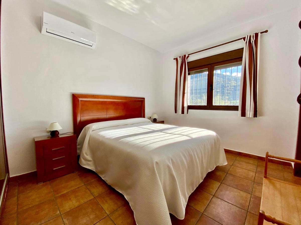 Apartamentos Cedro Alto Бенаохан Экстерьер фото