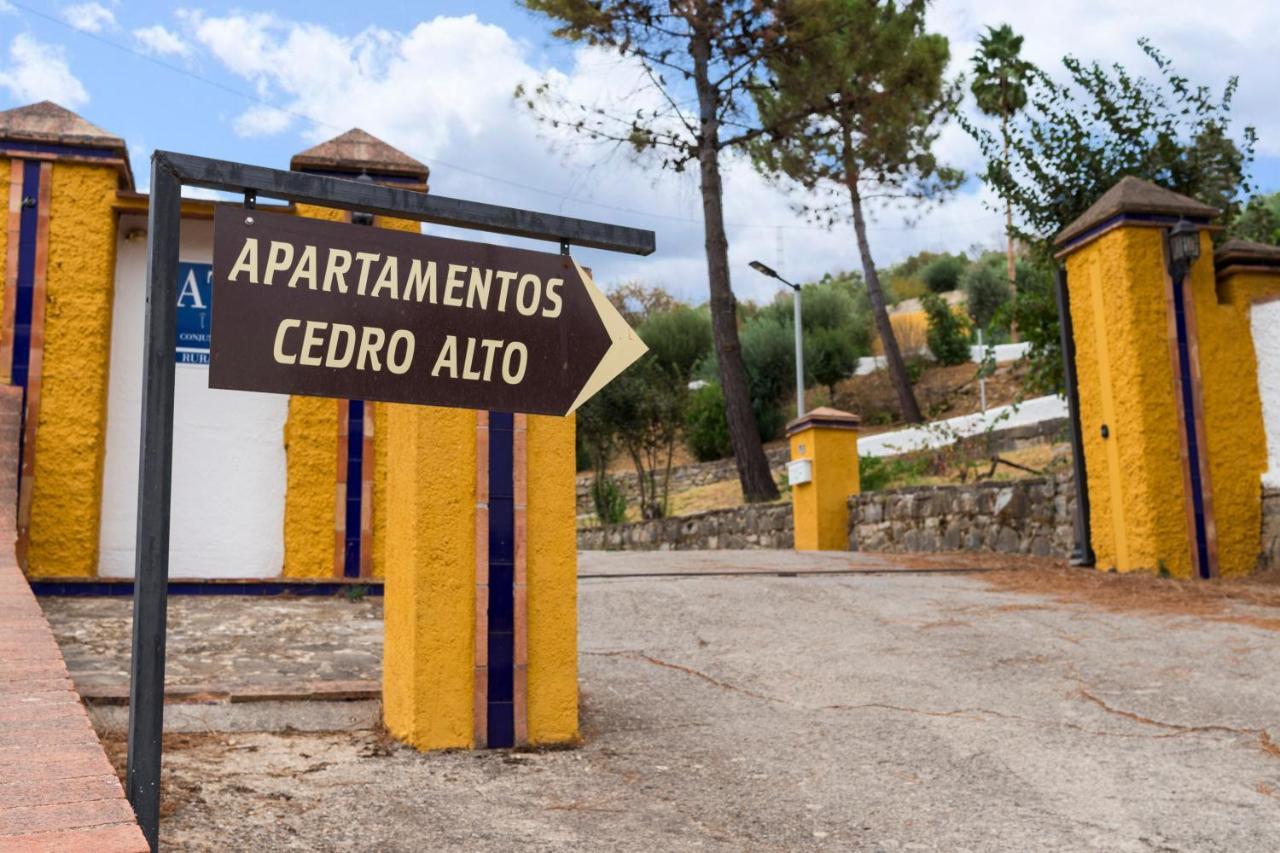 Apartamentos Cedro Alto Бенаохан Экстерьер фото
